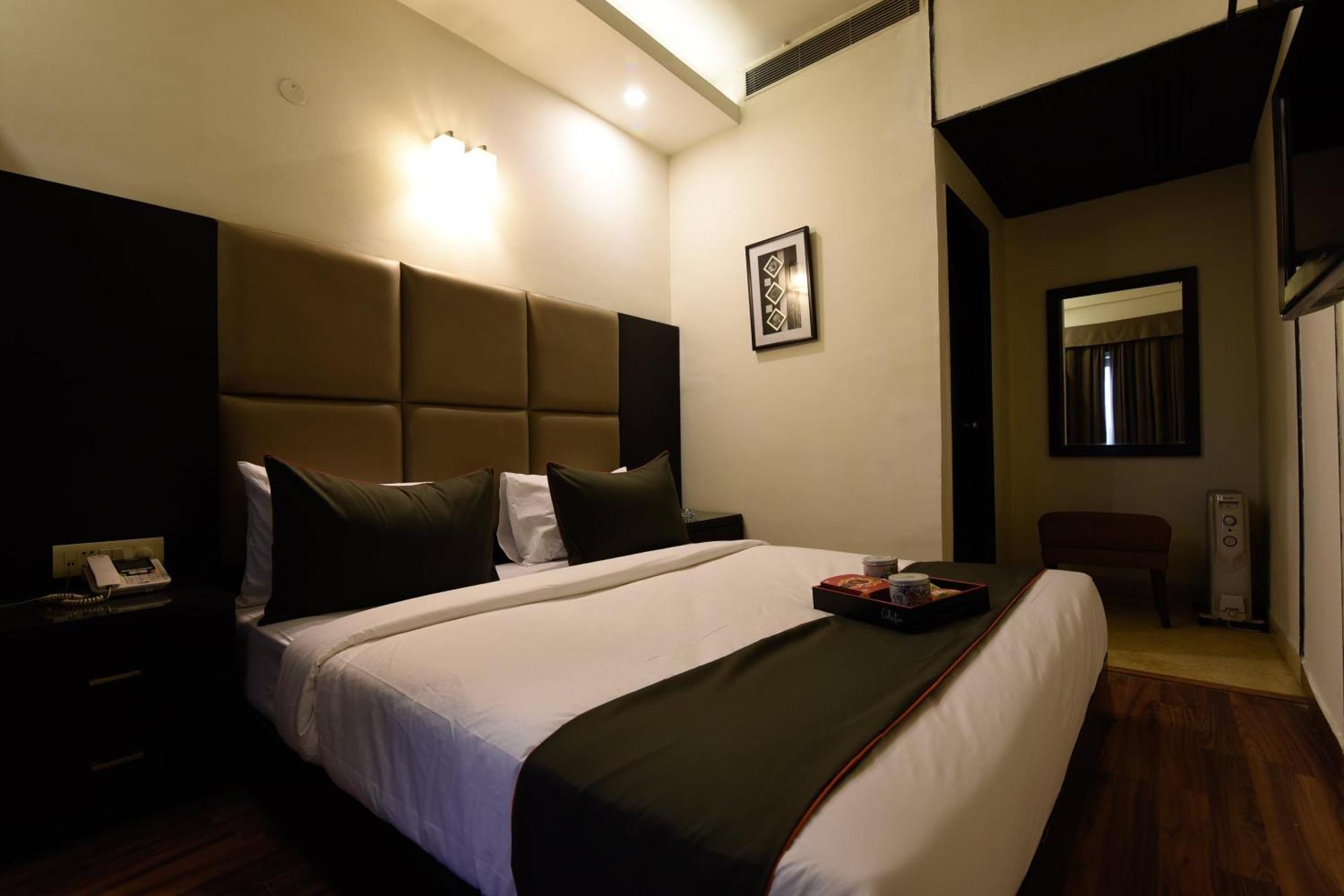Hotel O Venkata Sai Sadan Mathrusree Nagar Kondapur  Extérieur photo
