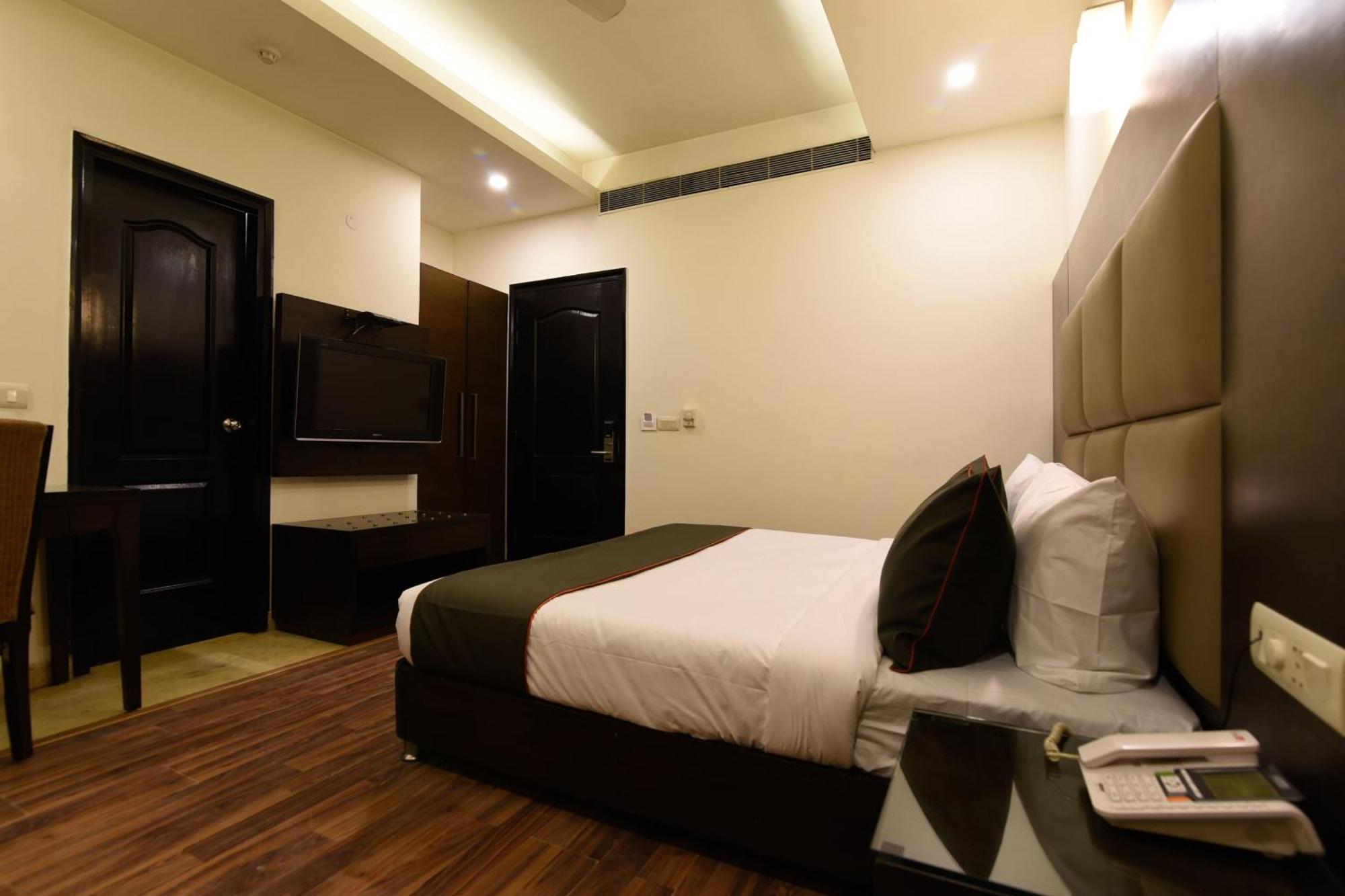 Hotel O Venkata Sai Sadan Mathrusree Nagar Kondapur  Extérieur photo